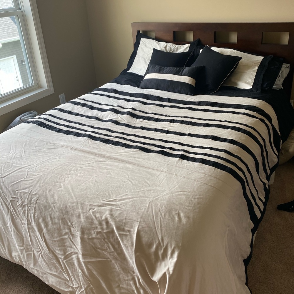 Queen Bedding Set